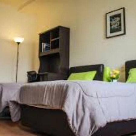 Staff Guest House Nyiregyhaza Ngoại thất bức ảnh