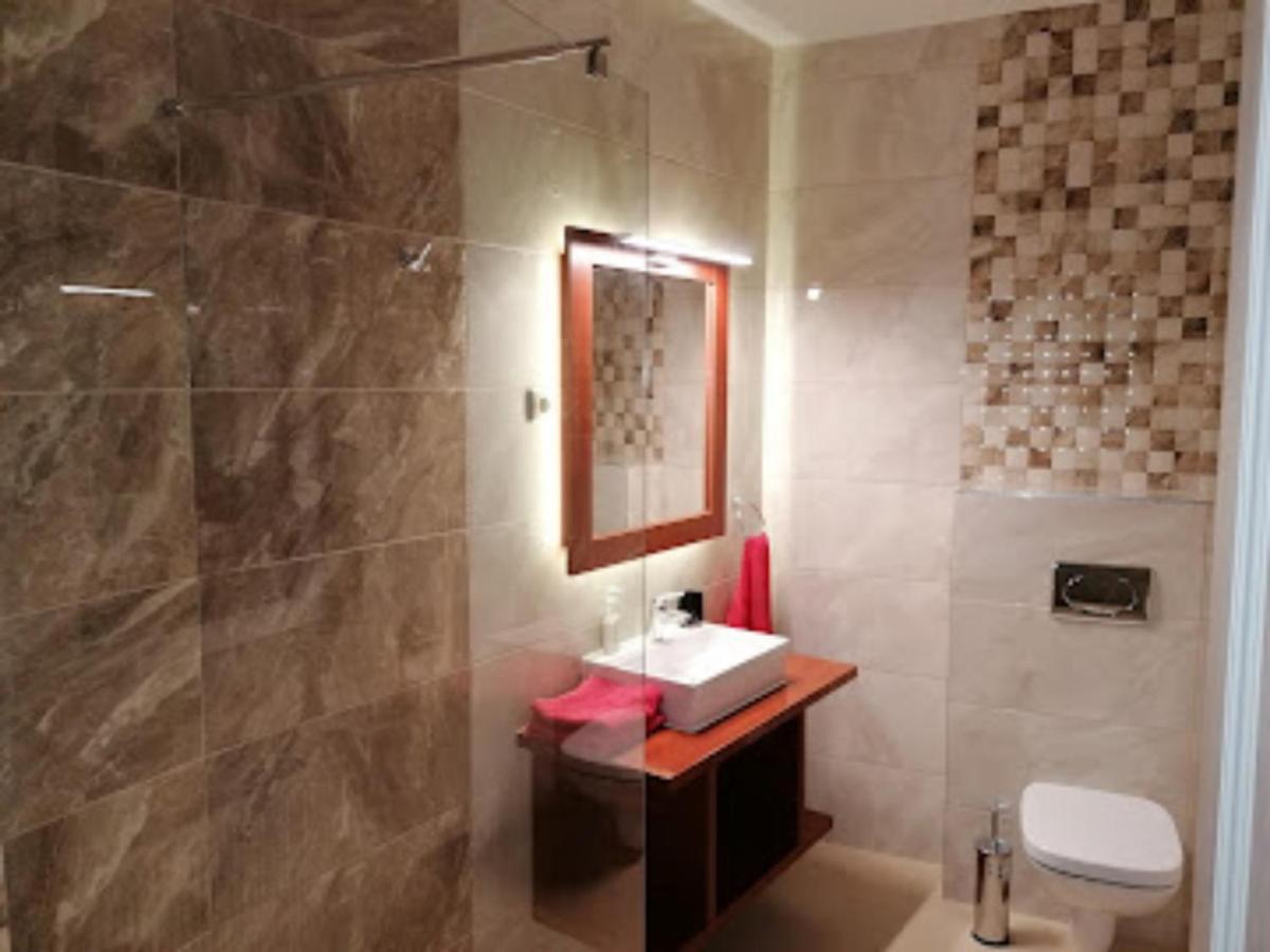 Staff Guest House Nyiregyhaza Ngoại thất bức ảnh
